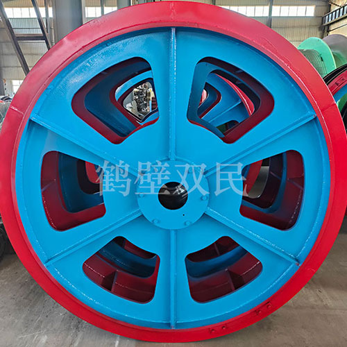 鶴壁市雙民礦山機械有限公司雙槽天輪發貨現場！